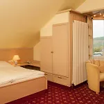 Zum Weißen Stein Hotel 4*