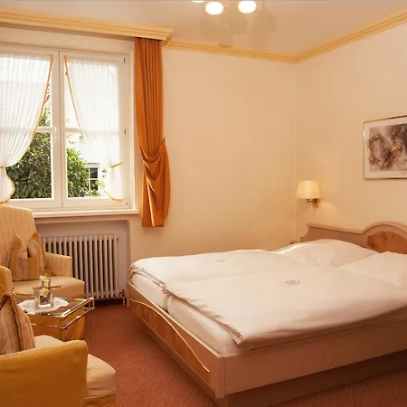 Hotel Zum Weissen Stein 4*
