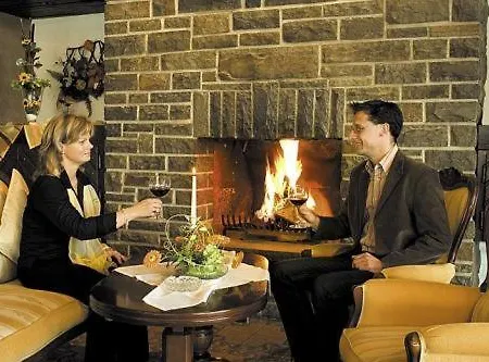 Zum Weissen Stein Hotel 4*