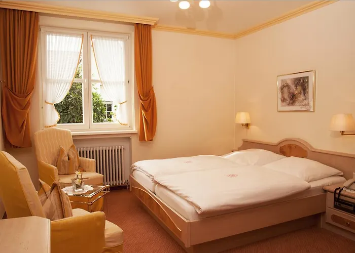 Hotel Zum Weissen Stein 4*