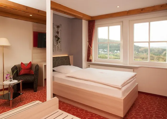 Zum Weissen Stein 4*